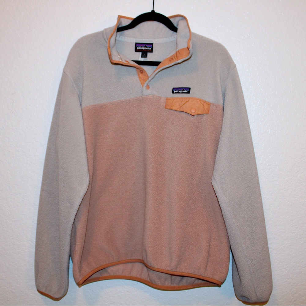 Patagonia Women’s Synchilla Long Sleeve Cream Peach 1/4 Button Pull Over Size L